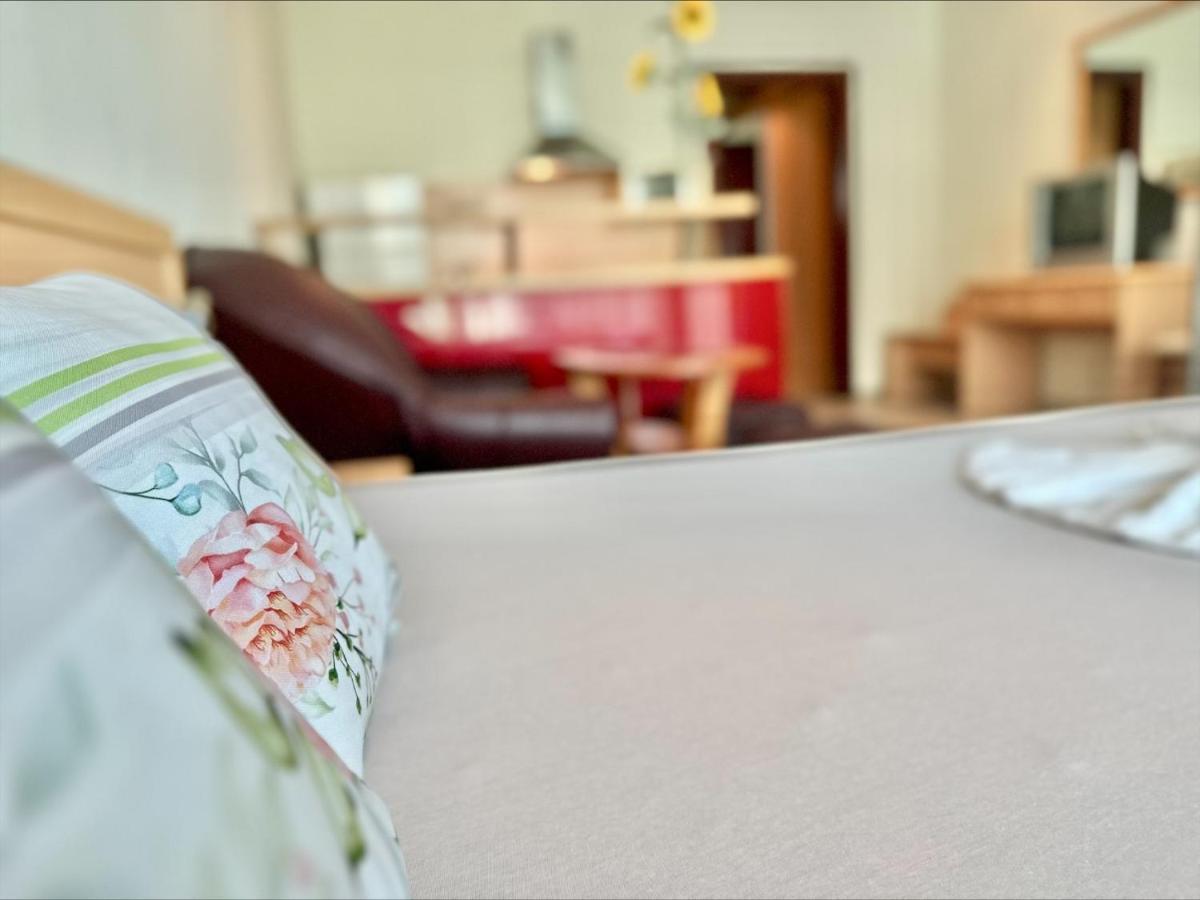 Menada Miramar Palace Apartments ซันนีบีช ภายนอก รูปภาพ