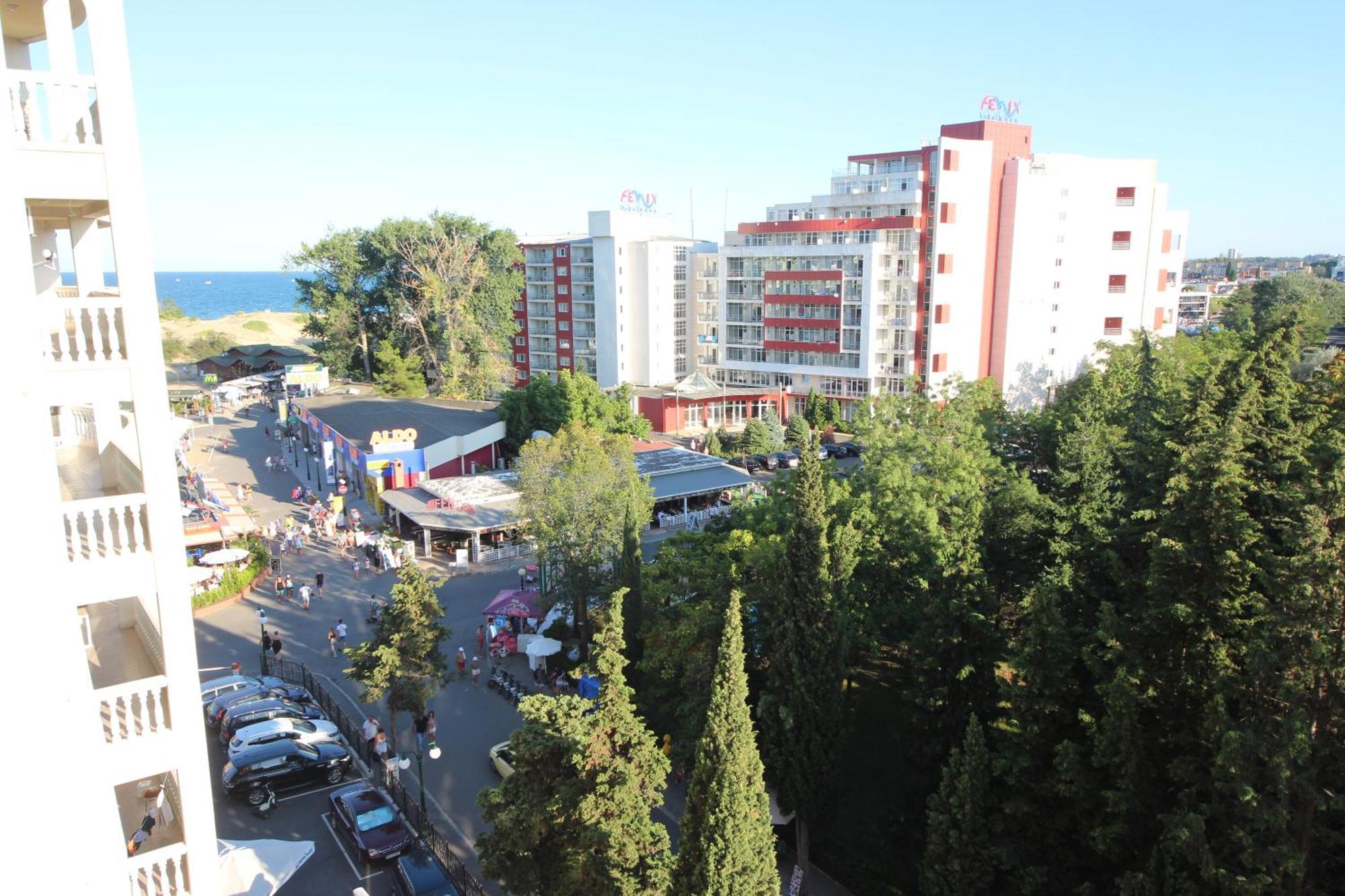 Menada Miramar Palace Apartments ซันนีบีช ภายนอก รูปภาพ