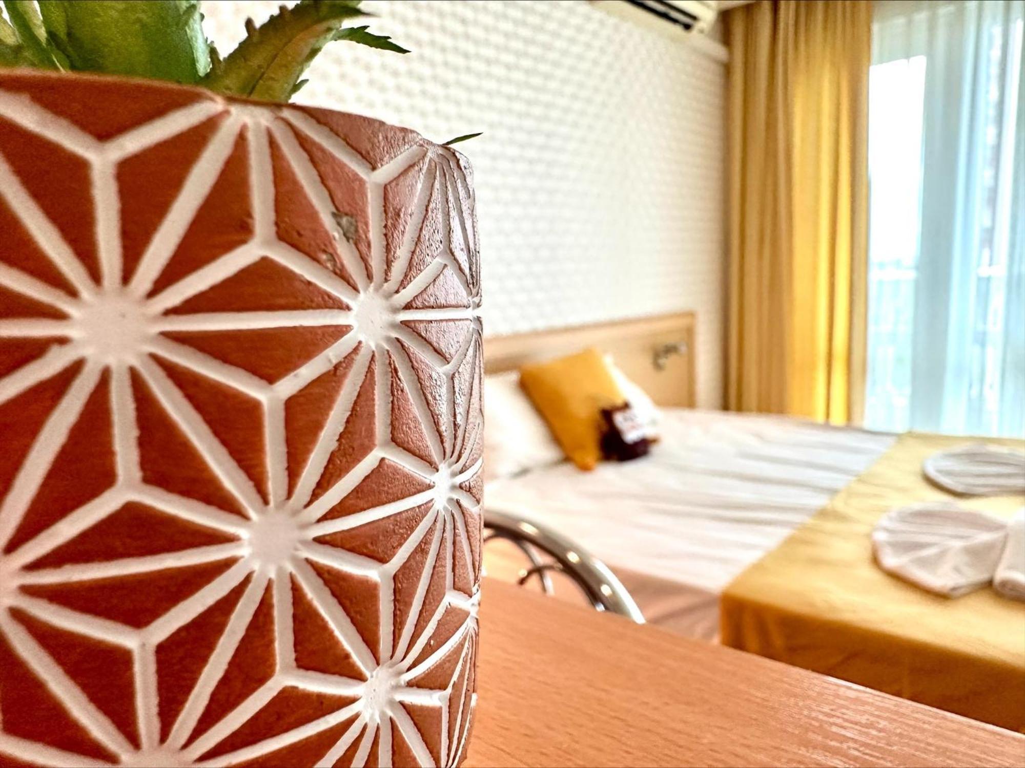 Menada Miramar Palace Apartments ซันนีบีช ภายนอก รูปภาพ