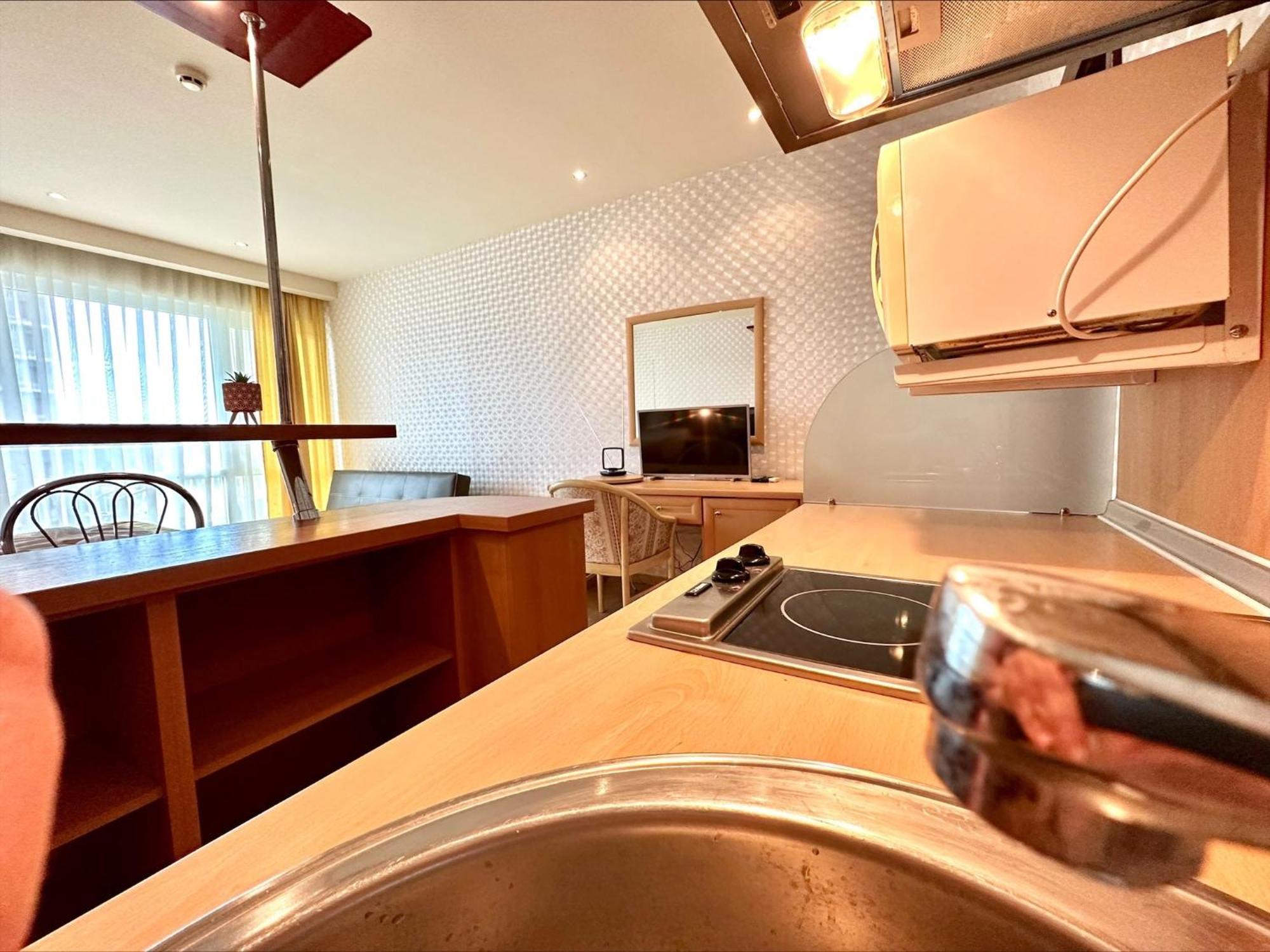 Menada Miramar Palace Apartments ซันนีบีช ภายนอก รูปภาพ