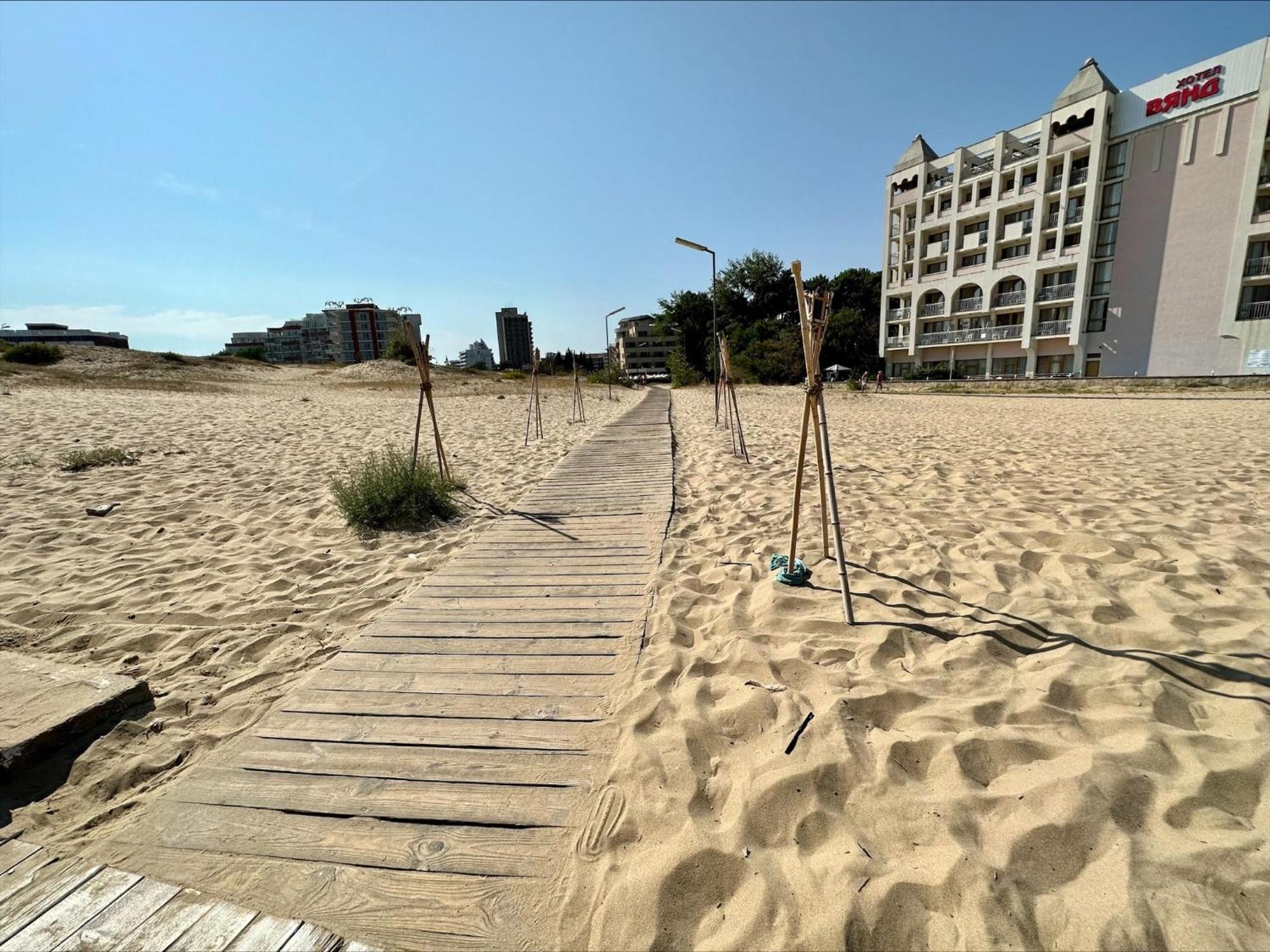 Menada Miramar Palace Apartments ซันนีบีช ภายนอก รูปภาพ