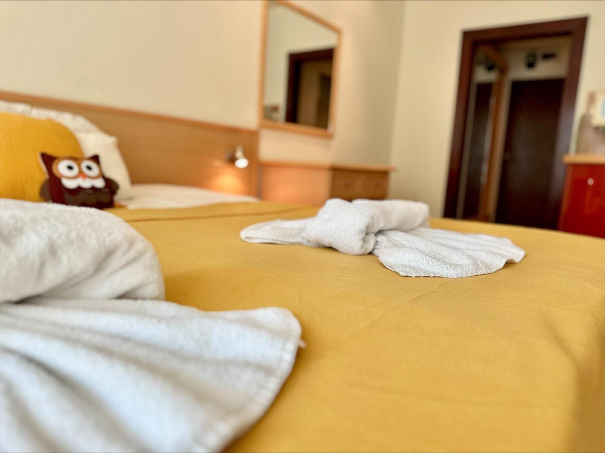 Menada Miramar Palace Apartments ซันนีบีช ภายนอก รูปภาพ